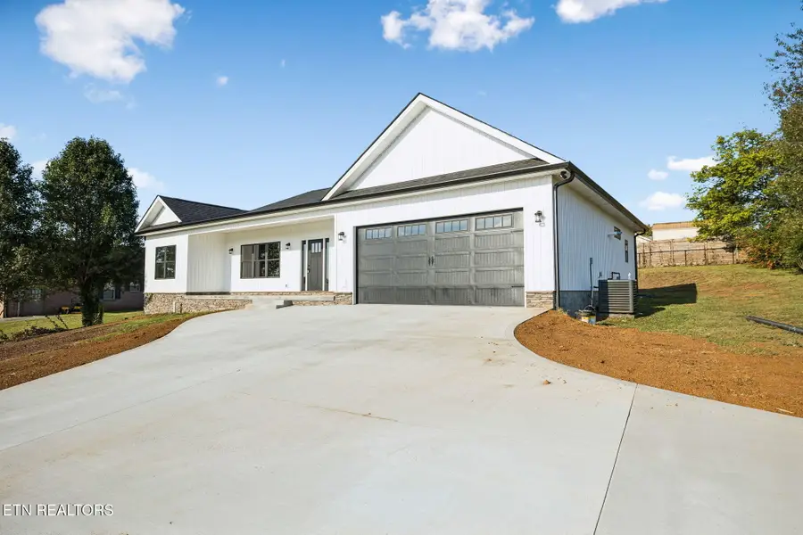 1259 Stewart St, Sevierville, TN 37876 - #3