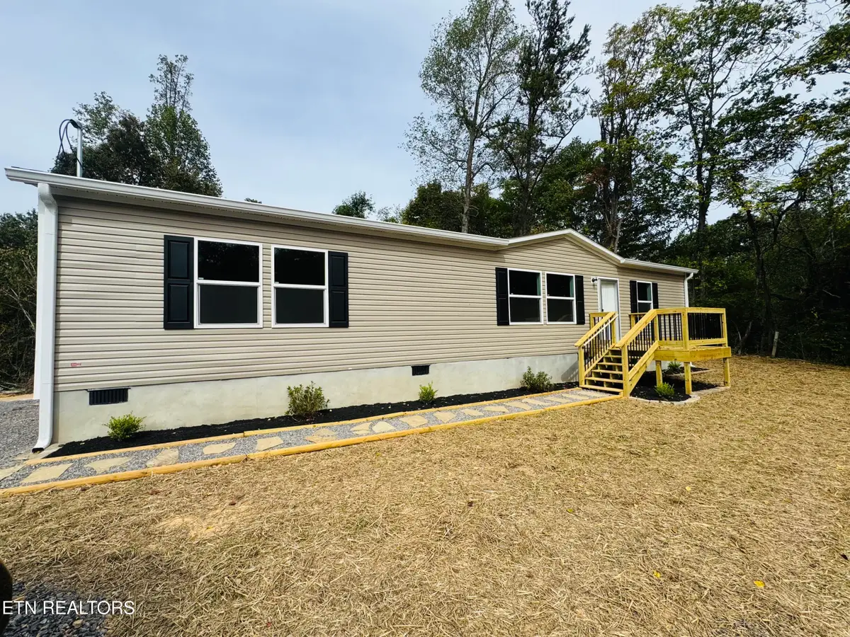 349 Wells Rd, Powell, TN 37849 - #1