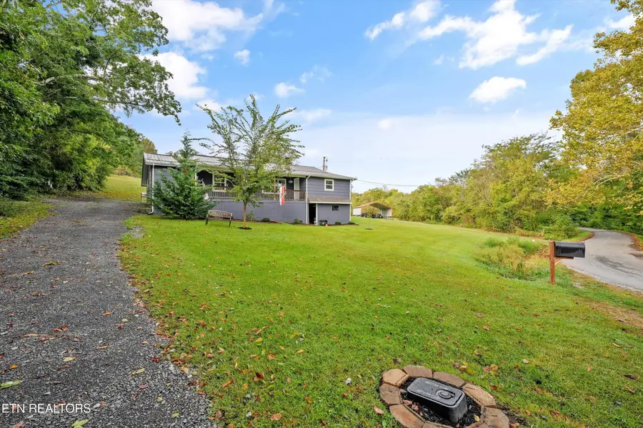 111 Cathcart Rd, Vonore, TN 37885 - #3