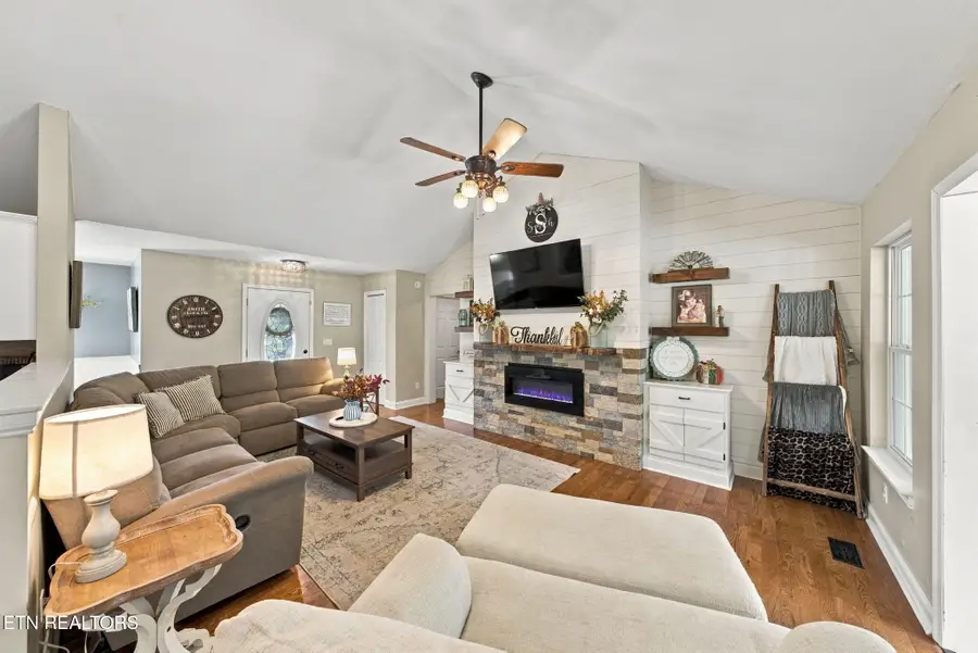 785 Harvest Meadows Drive, Kodak, TN 37764 - #2