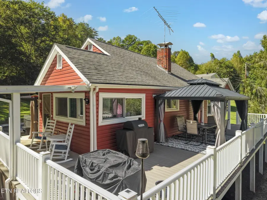 1527 Huckleberry Springs Rd, Knoxville, TN 37914 - #3