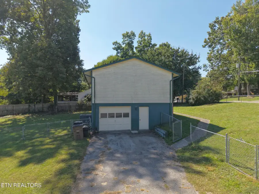5208 NW Berbera Drive, Knoxville, TN 37921 - #3