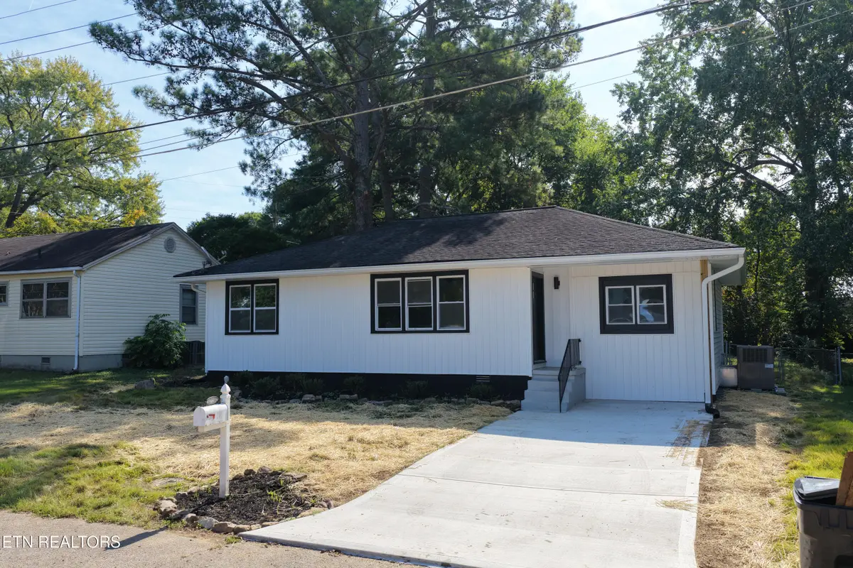 2728 Arbor Place, Knoxville, TN 37917 - #1