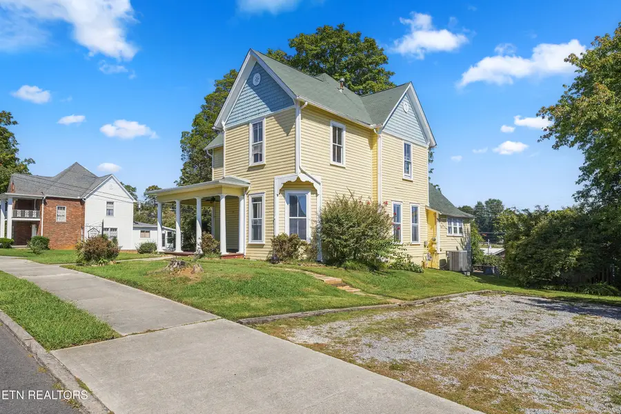 215 N C St, Lenoir City, TN 37771 - #2