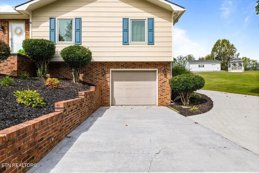 345 Mckinney Rd, Lafollette, TN 37766 - #3