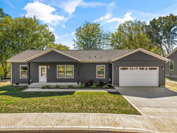 452 Federal Ferry Circle, Vonore, TN 37885