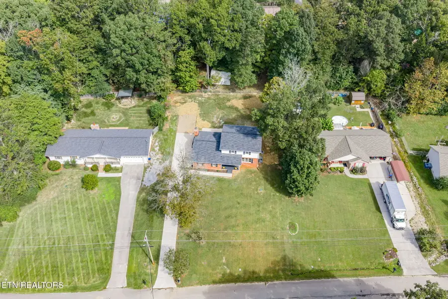 3923 Glen Oaks Drive, Maryville, TN 37804 - #2