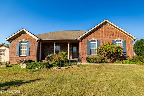1915 Star Dust Way, Walland, TN 37886