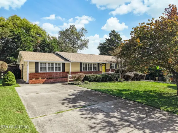 5620 Scenichills Rd, Knoxville, TN 37912