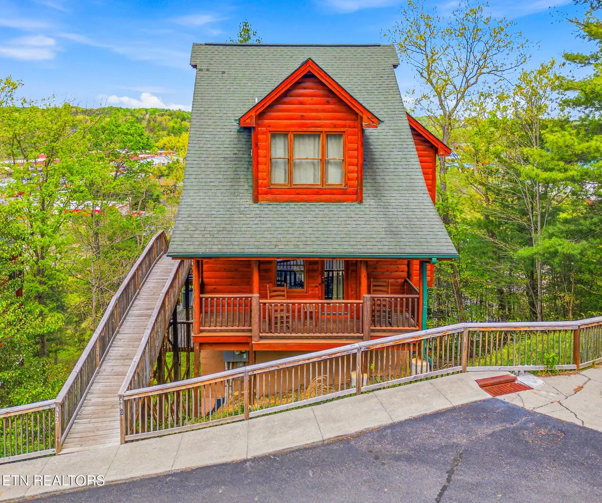 442 Big Bear Way, Pigeon Forge, TN 37863 - #1