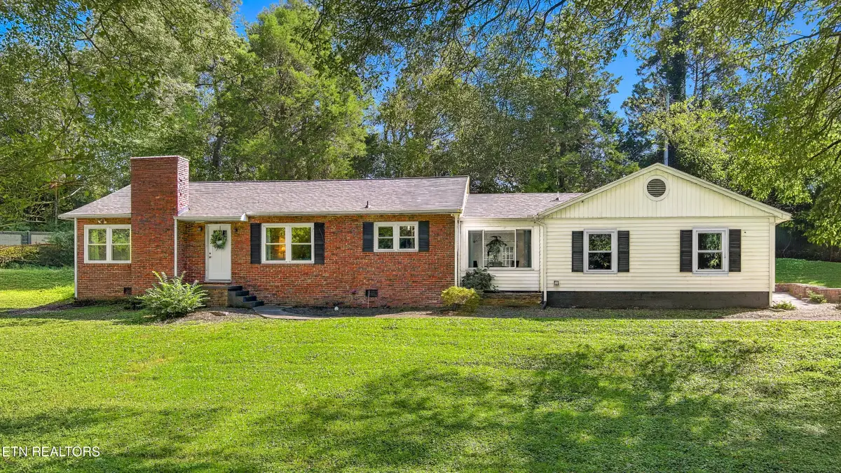 5801 Holston Hills Rd, Knoxville, TN 37914 - #1