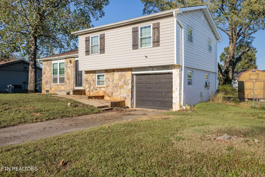 5720 Montina Rd, Knoxville, TN 37912 - #2