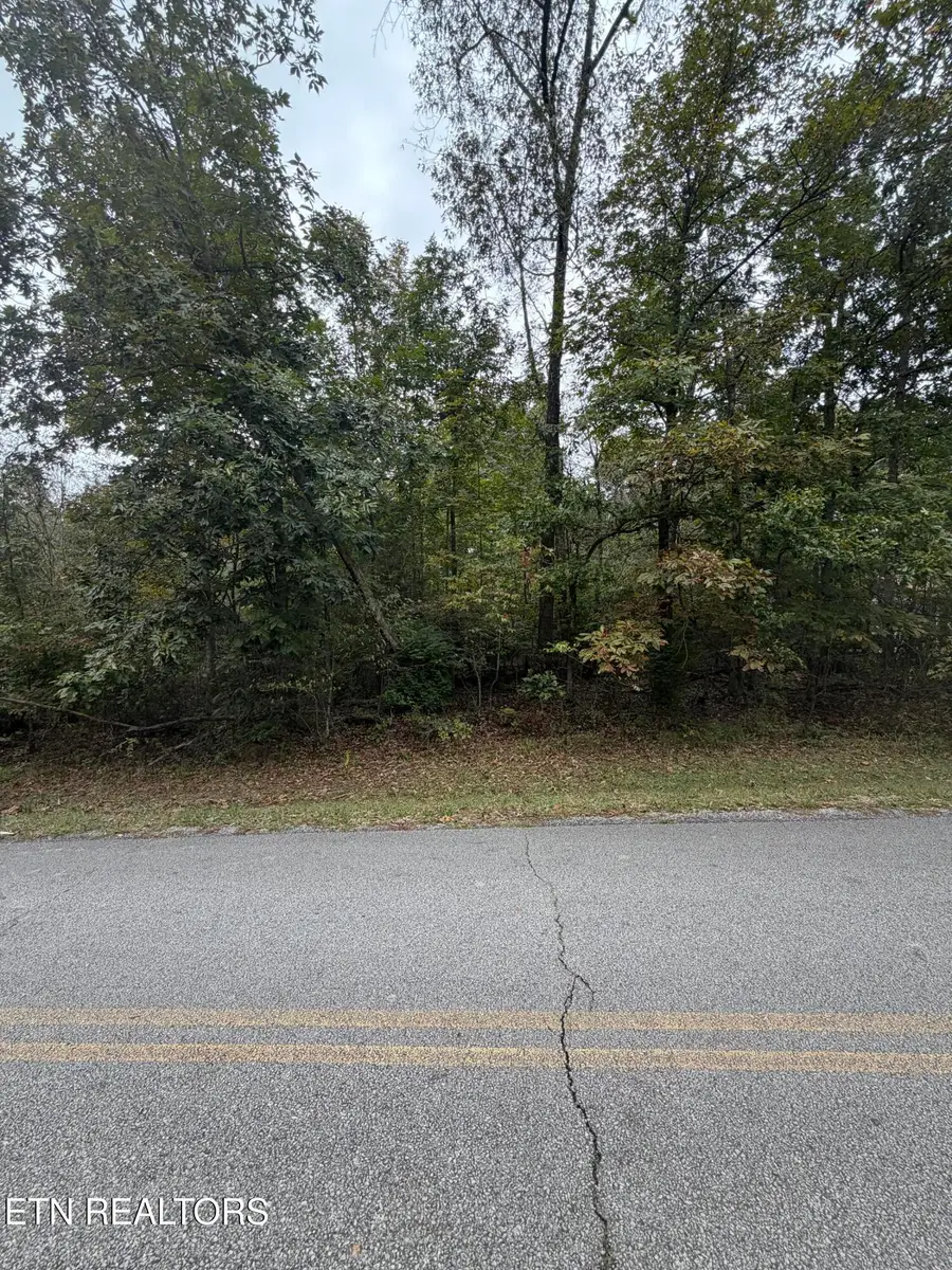 5029 Pawnee Rd, Crossville, TN 38572 - #2