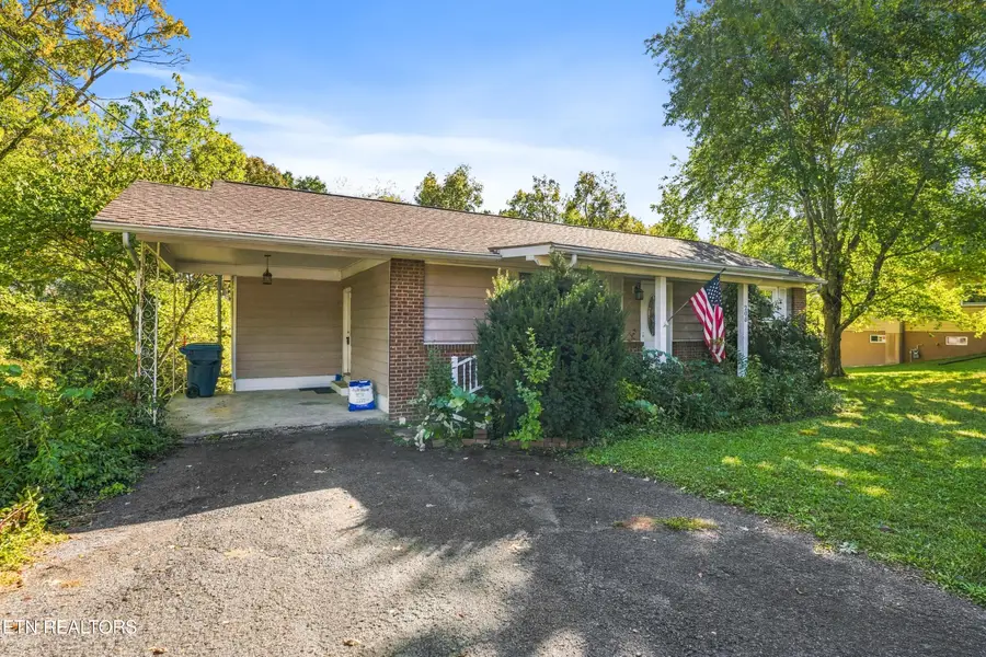208 N Hills Drive, Crossville, TN 38555 - #2