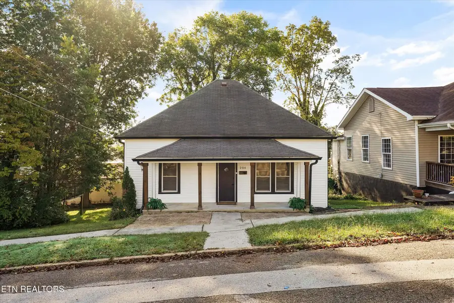 204 E 1st Ave, Lenoir City, TN 37771 - #2
