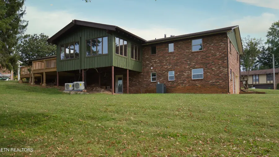 935 Devon Circle, Maryville, TN 37804 - #2