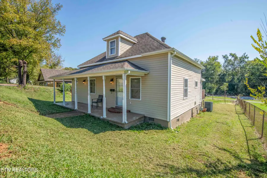 1000 W Broadway St, Lenoir City, TN 37771 - #2