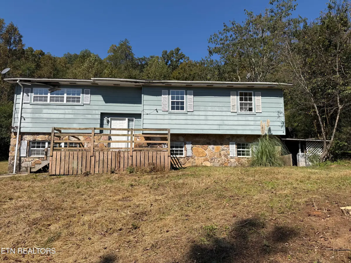 1487 Dutch Valley Rd, Clinton, TN 37716 - #1