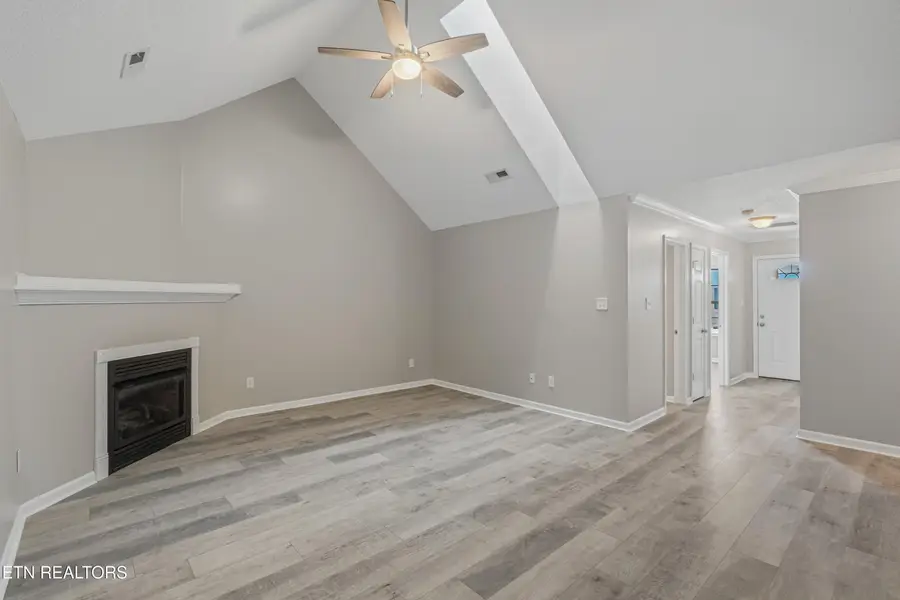 220 El Grande Lane, Lenoir City, TN 37771 - #2