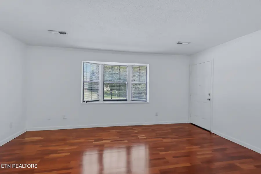 810 Highland Drive #1402, Knoxville, TN 37912 - #2