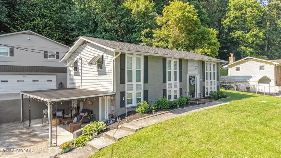 5524 Carter Rd, Knoxville, TN 37918 - #2