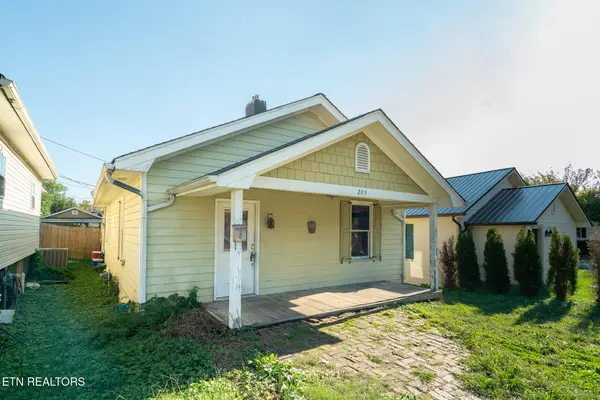 205 Cedar St, Loudon, TN 37774
