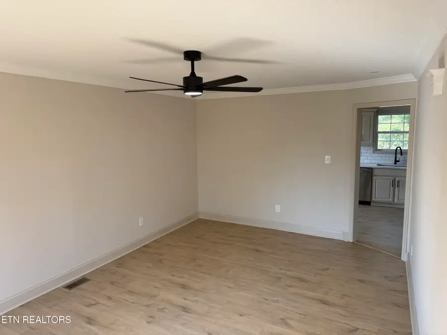 7737 Bell Stanley Rd, Powell, TN 37849 - #2
