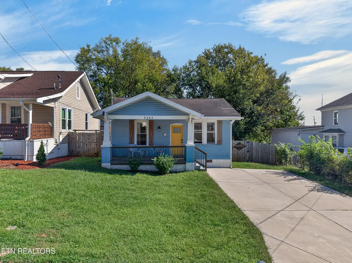2242 Virginia Ave, Knoxville, TN 37921 - #1