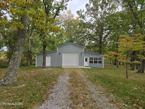 493 Woodgate Drive, Crossville, TN 38571