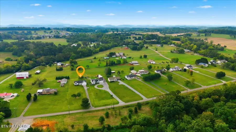 5906 Old Niles Ferry Pike, Greenback, TN 37742 - #3