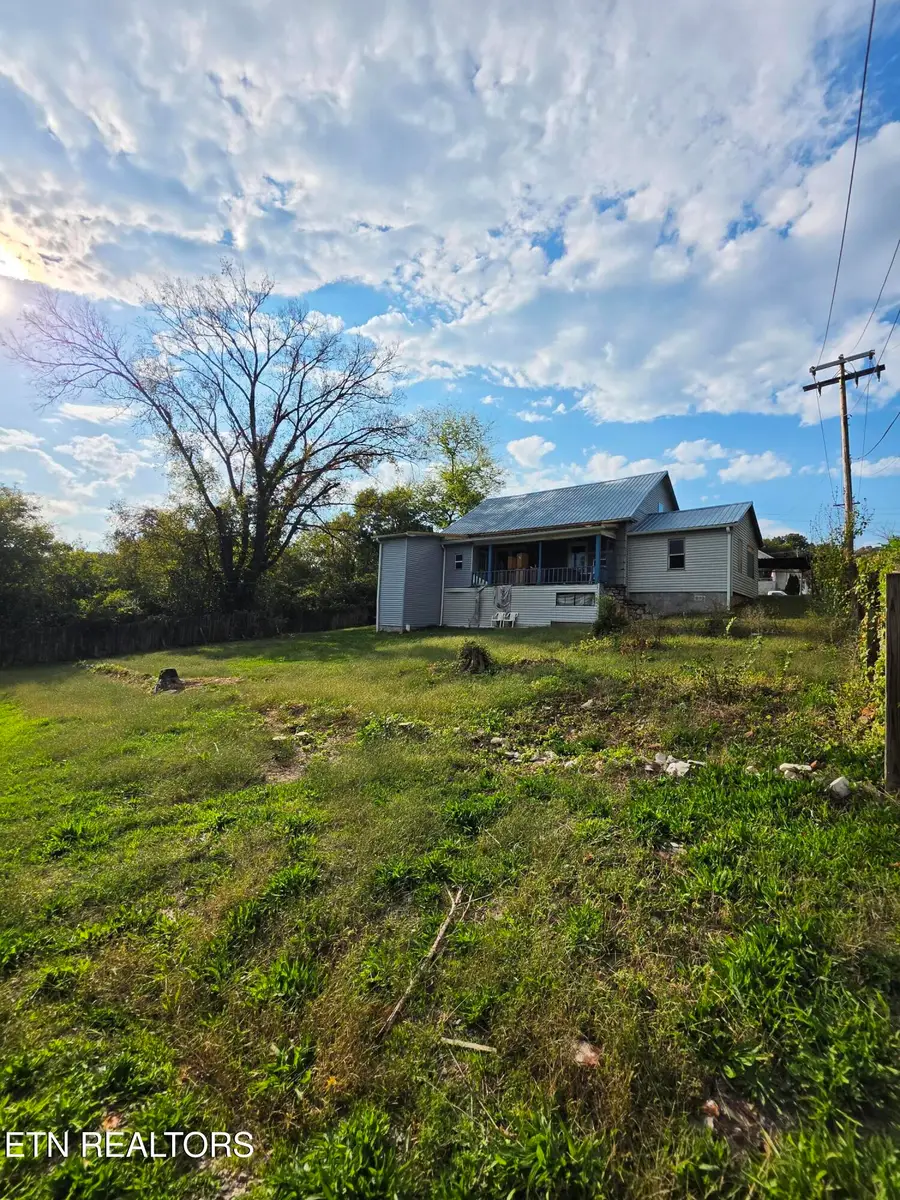 900 W Broadway St, Lenoir City, TN 37771 - #2
