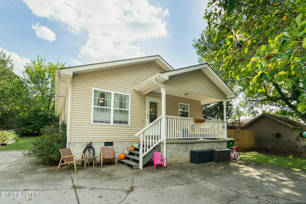 1606 Sevierville Rd, Maryville, TN 37804 - #1