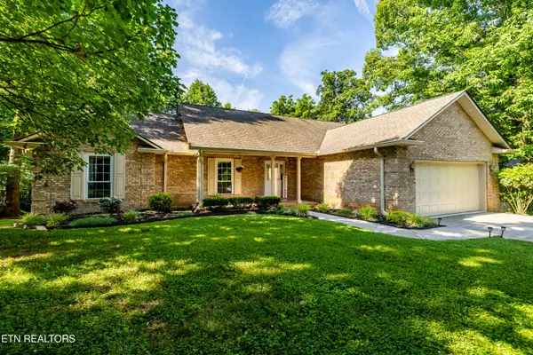 451 Timbercreek Drive, Maryville, TN 37803