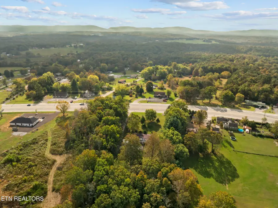 3533 Peavine Rd, Crossville, TN 38571 - #3