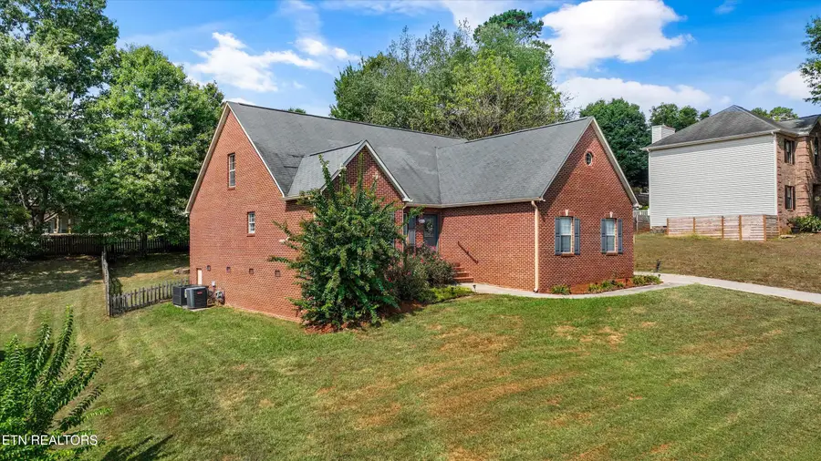 4931 Shannon Run Drive, Knoxville, TN 37918 - #3