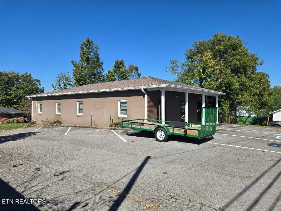 125 S Cross St, Oneida, TN 37841 - #2