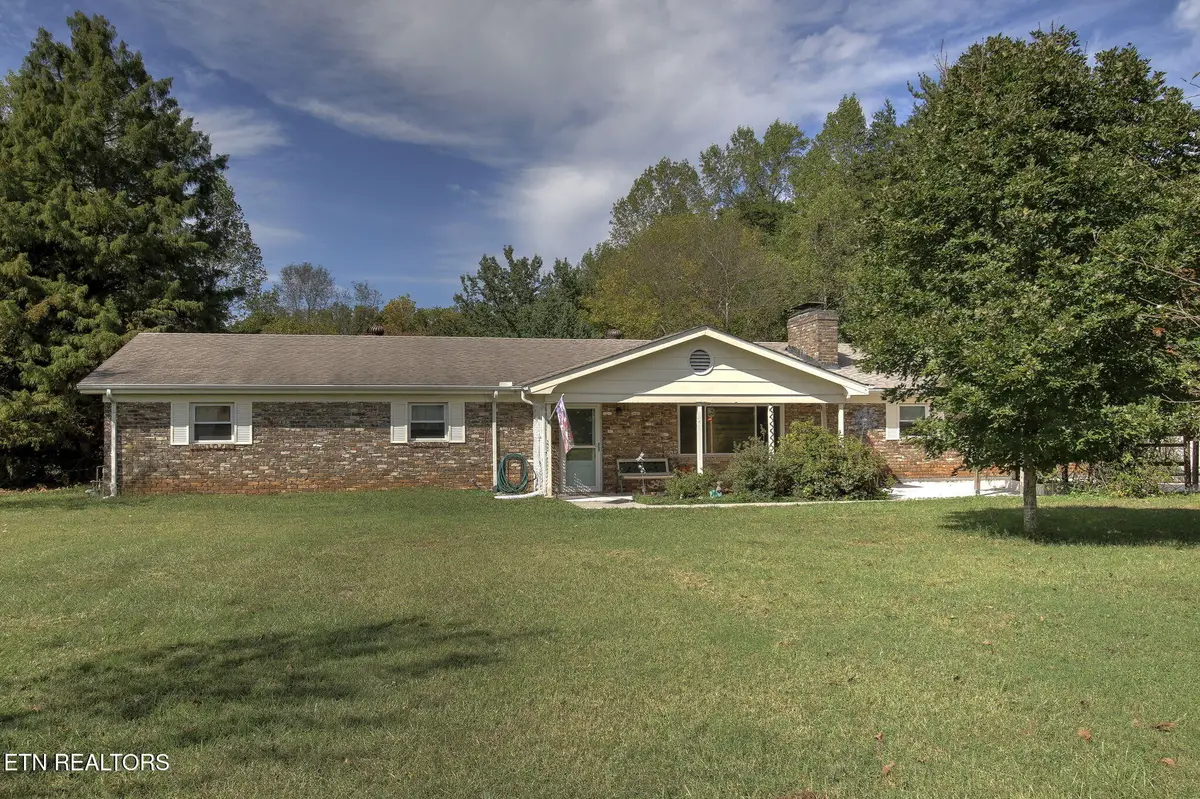 1412 Hillvale Rd, Louisville, TN 37777 - #1