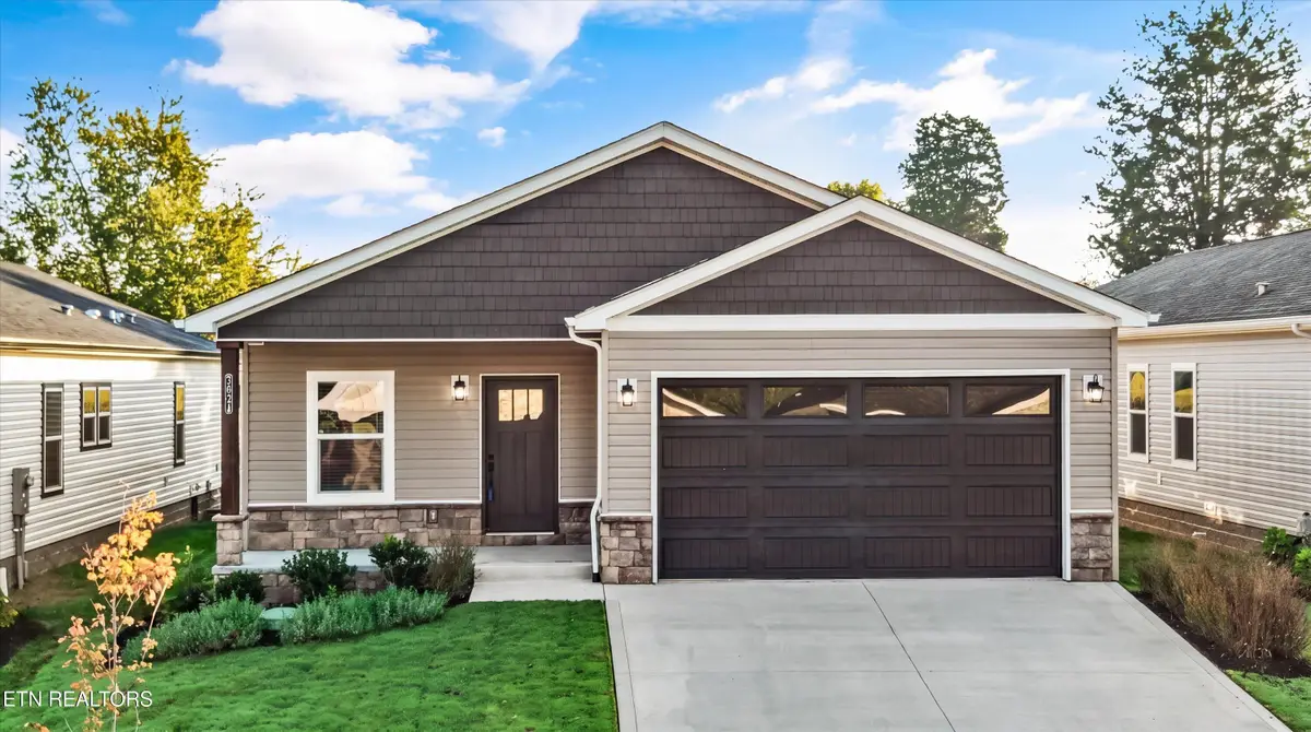 7634 Sycamore Breeze Rd, Knoxville, TN 37920 - #1