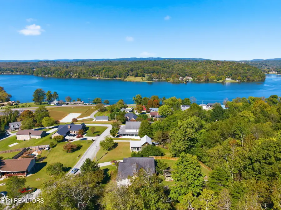508 Ravenswood St, Kingston, TN 37763 - #2