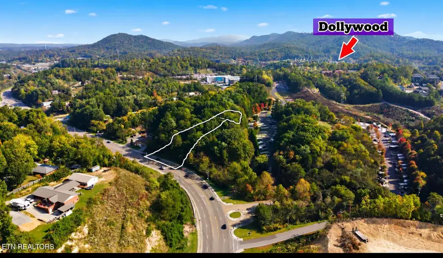 2969 Veterans Blvd, Pigeon Forge, TN 37863 - #2