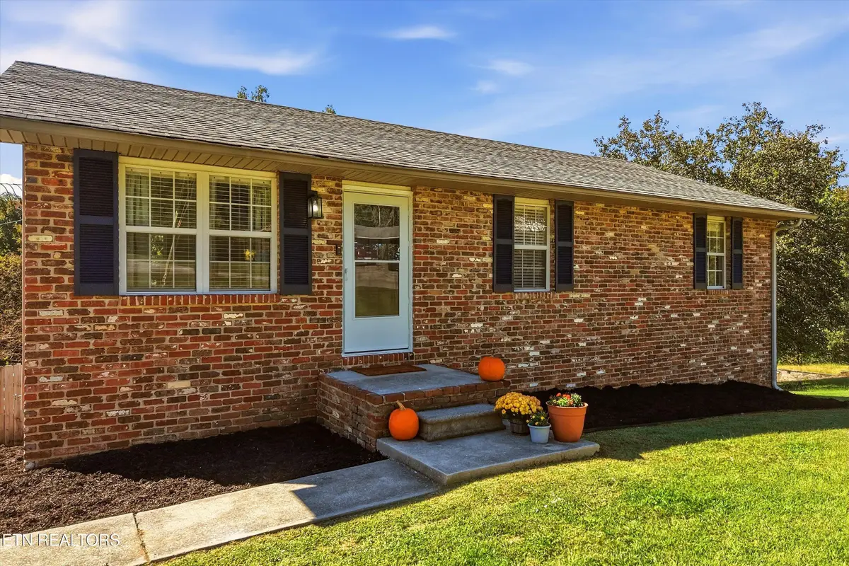 330 Dogwood Drive, Harriman, TN 37748 - #1