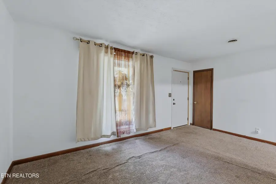 1324 Iroquois St, Knoxville, TN 37915 - #3