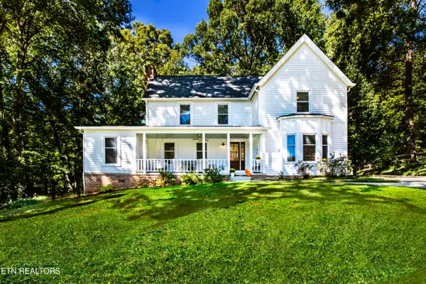 9523 W Aiken Lane, Knoxville, TN 37922
