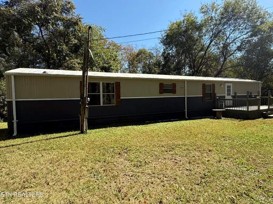 627 Clinch Ave, Clinton, TN 37716 - #2