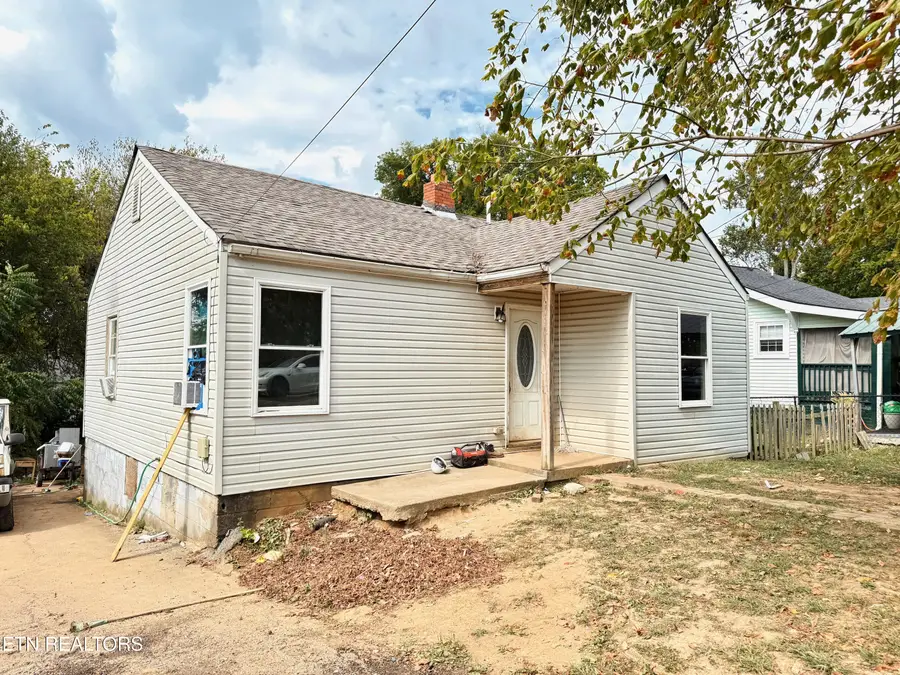 3229 Shields Ave, Knoxville, TN 37914 - #2