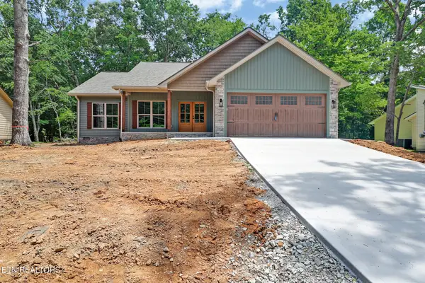 136 Pomeroy Drive, Crossville, TN 38558