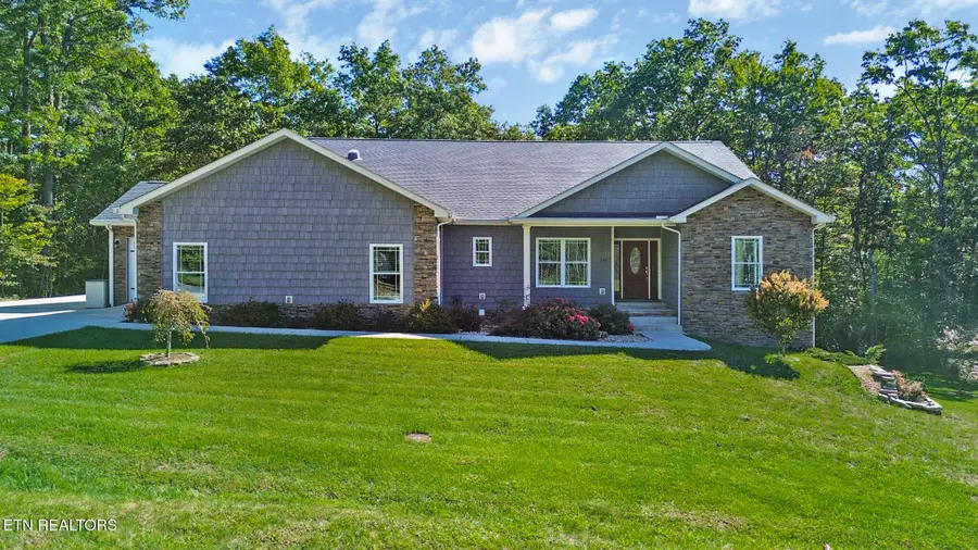 380 Mountain Preserve Pkwy, Crab Orchard, TN 37723 - #2