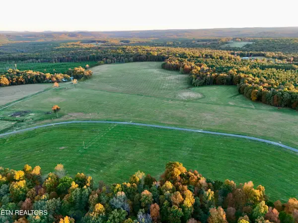 Poke Patch Rd, Crossville, TN 38572