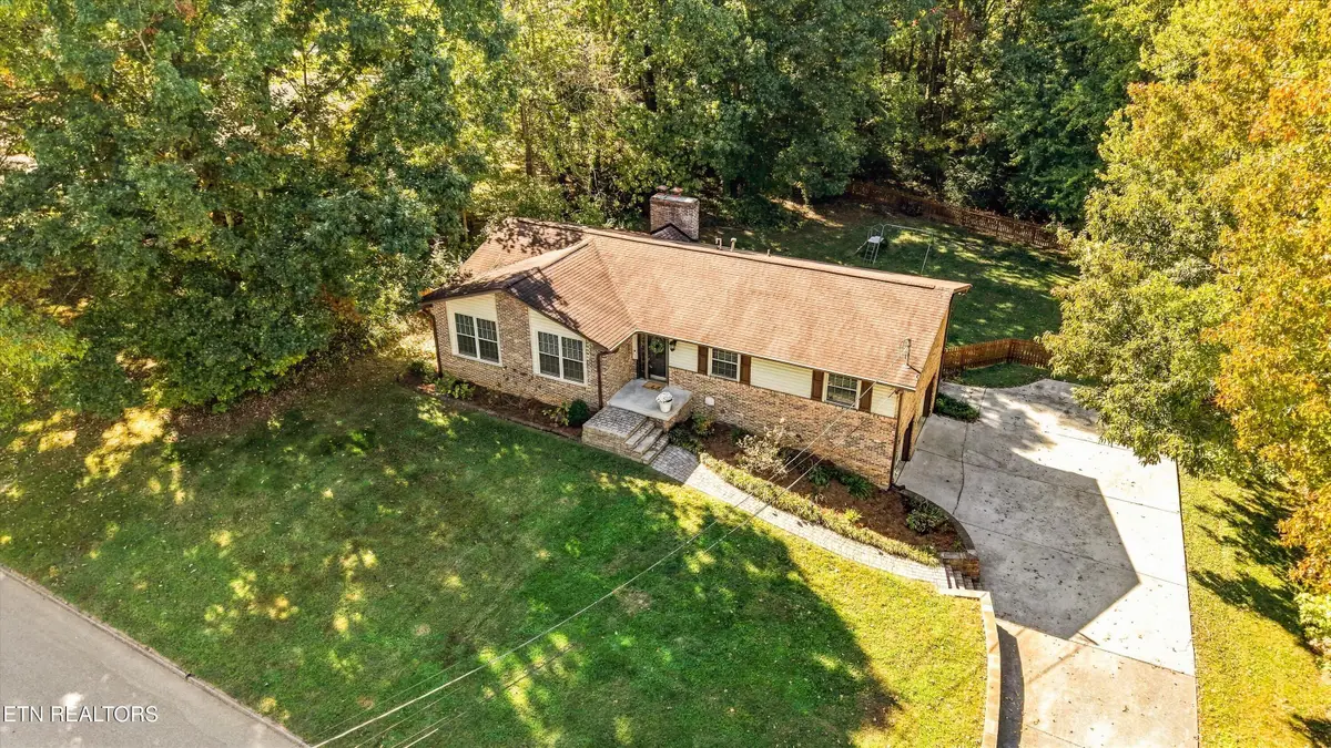 733 Valley Dale Rd, Knoxville, TN 37923 - #1