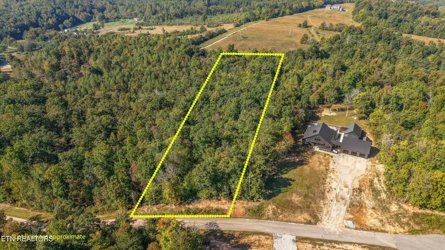 411 Travellers Way, Lenoir City, TN 37771 - #2